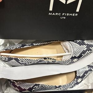Marc Fisher Black and Cream Snakeskin heels